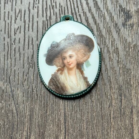 Antique Victorian Porcelain Cameo Portrait Pendant Statement Necklace Jewelry - Picture 3 of 6